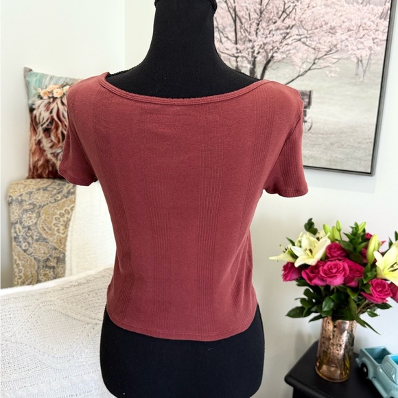 American Eagle Outfitters Pink Crop T-Shirt Fitted - Picture 3 of 6